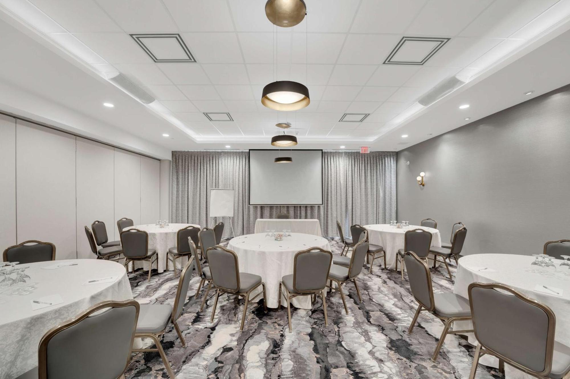 Hilton Garden Inn Toronto/Brampton Exterior foto